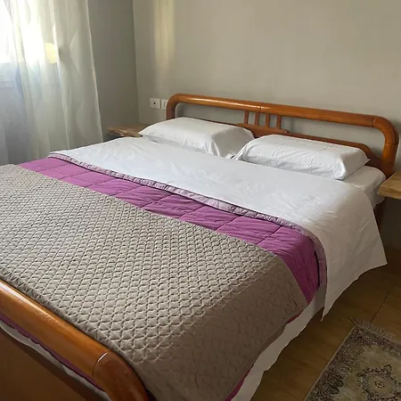 Boulevard Apartment *