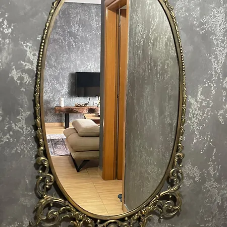 Apartment Boulevard *