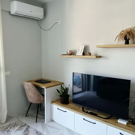 Apartment Boulevard *