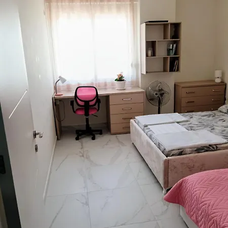 Apartment Boulevard *